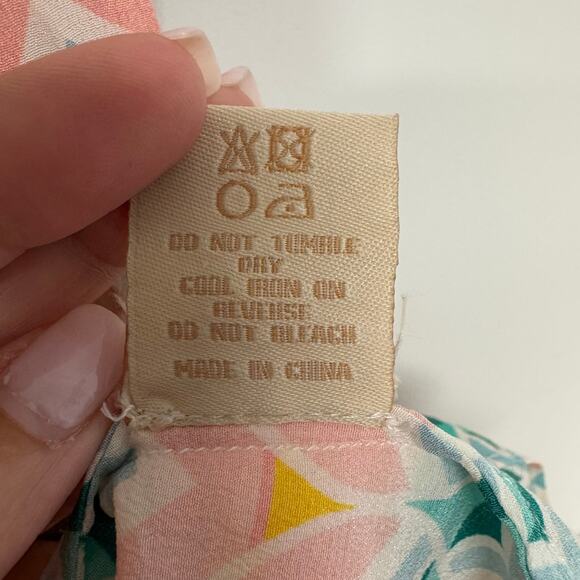 Paloma Blue Sophia Blouse Top Geometric Flutter Sleeve Tie V Neck Size Small - Picture 7 of 9